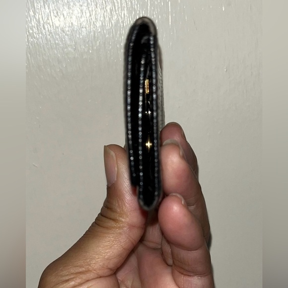 Louis Vuitton Epi Key Holder - Picture 9 of 12